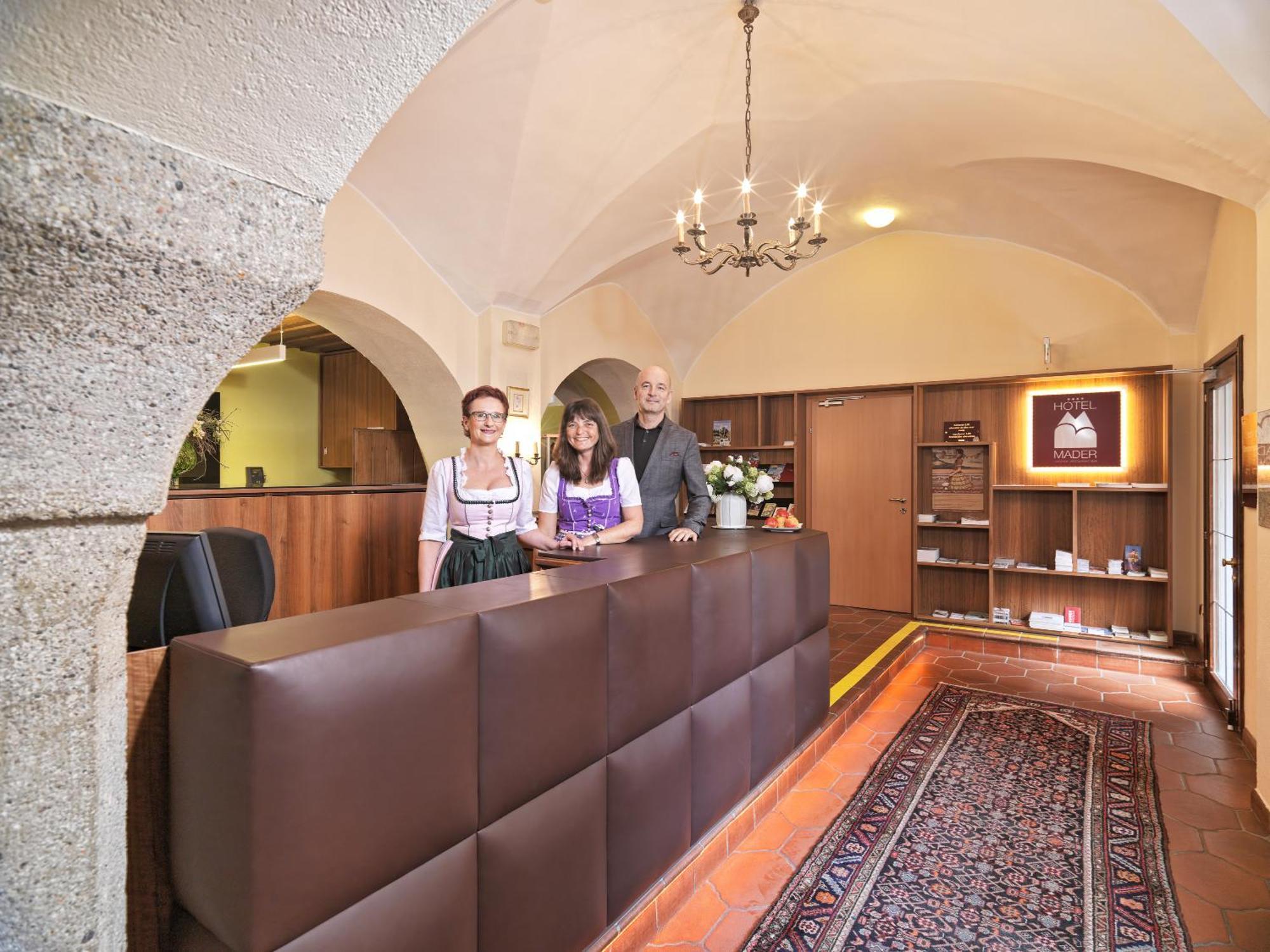 Hotel Mader Штайр Экстерьер фото
