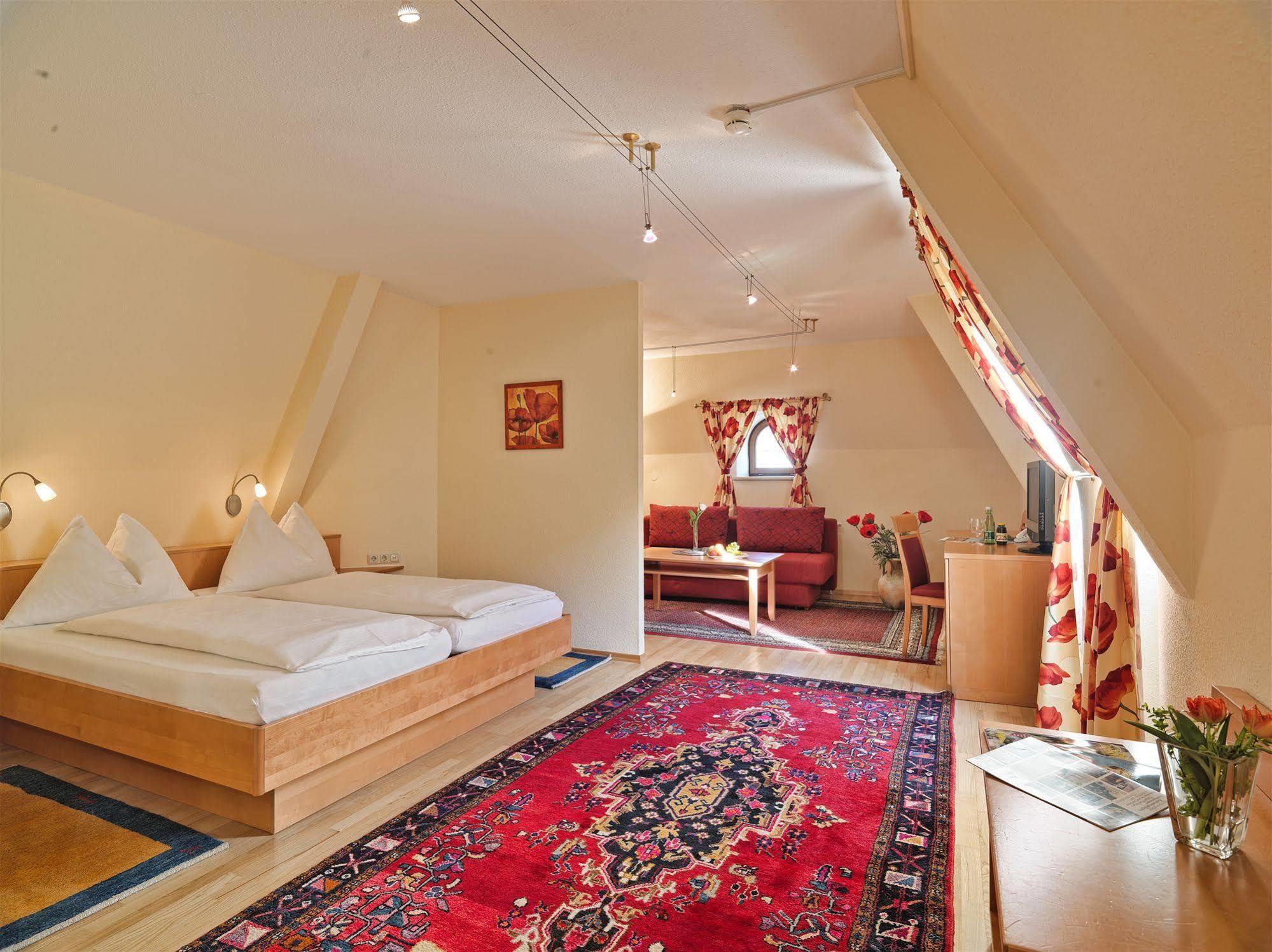 Hotel Mader Штайр Экстерьер фото