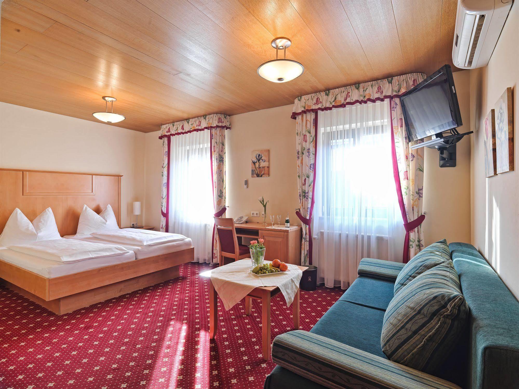 Hotel Mader Штайр Экстерьер фото