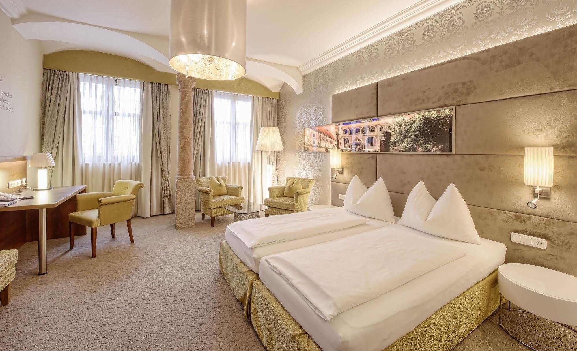 Hotel Mader Штайр Экстерьер фото