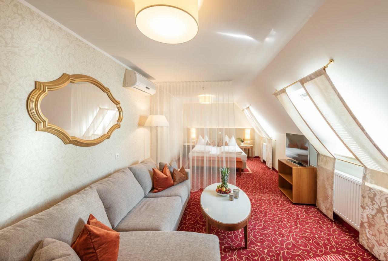 Hotel Mader Штайр Экстерьер фото